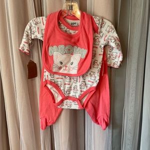 baby three piece kitty cat set size 0/3Months